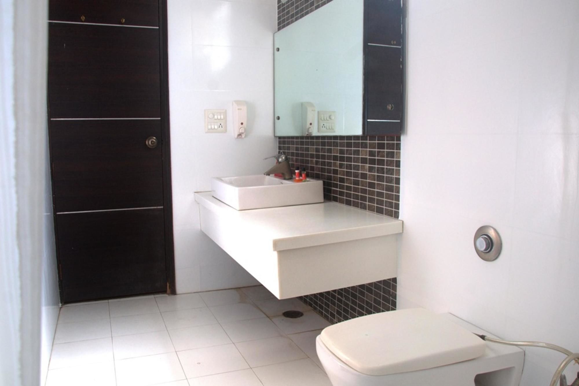 גאזיאבאד Capital O 1391 Hotel Pushpa Vilas מראה חיצוני תמונה